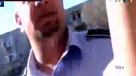 Poliţist filmat când cerea şpagă pentru a anula o amendă de parcare (VIDEO)